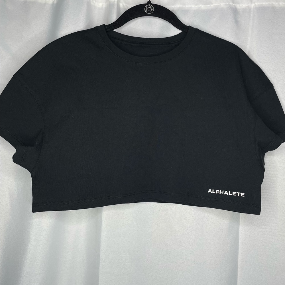 ALPHALETE Cropped Tee